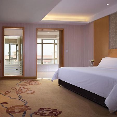 Vienna 3 Best Hotel Dongguan Liaobu Veicle City מראה חיצוני תמונה