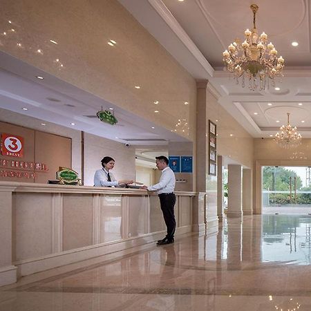 Vienna 3 Best Hotel Dongguan Liaobu Veicle City מראה חיצוני תמונה
