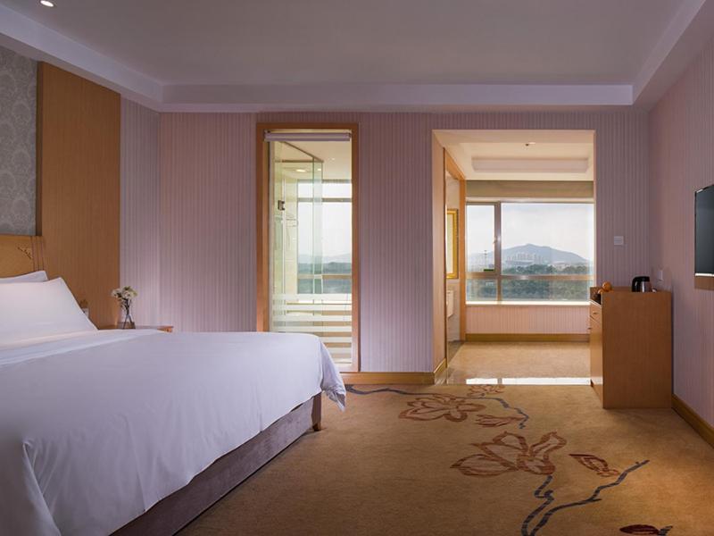 Vienna 3 Best Hotel Dongguan Liaobu Veicle City מראה חיצוני תמונה